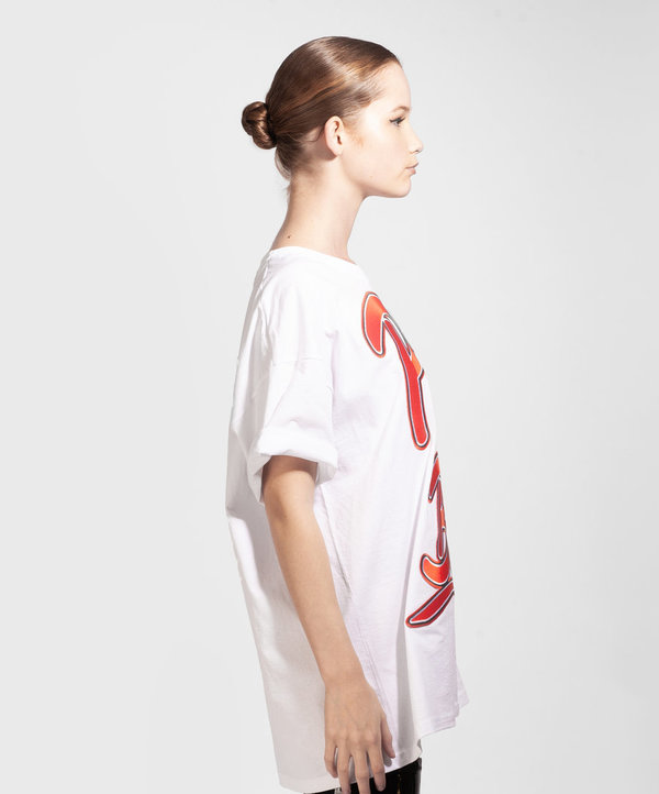 PETTY BETTY T-Shirt White with Red Applique (Sustainable)